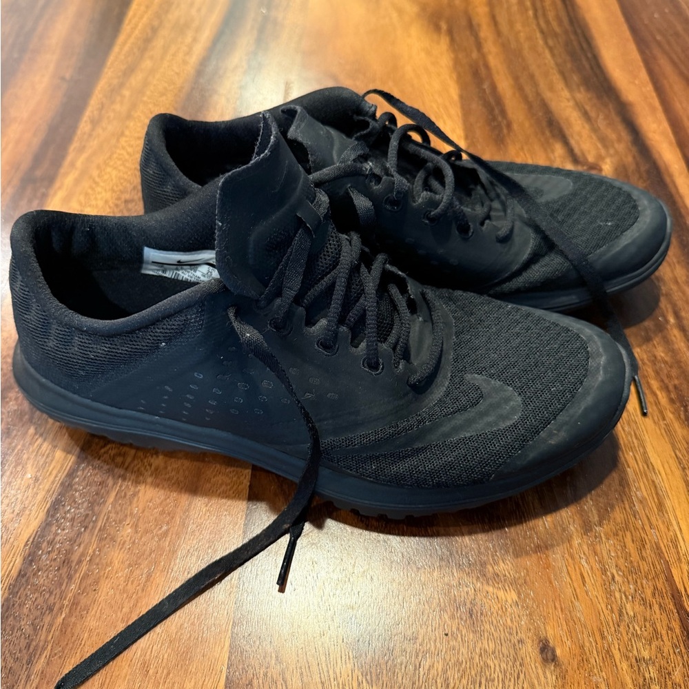 Nike FS lite black sneakers